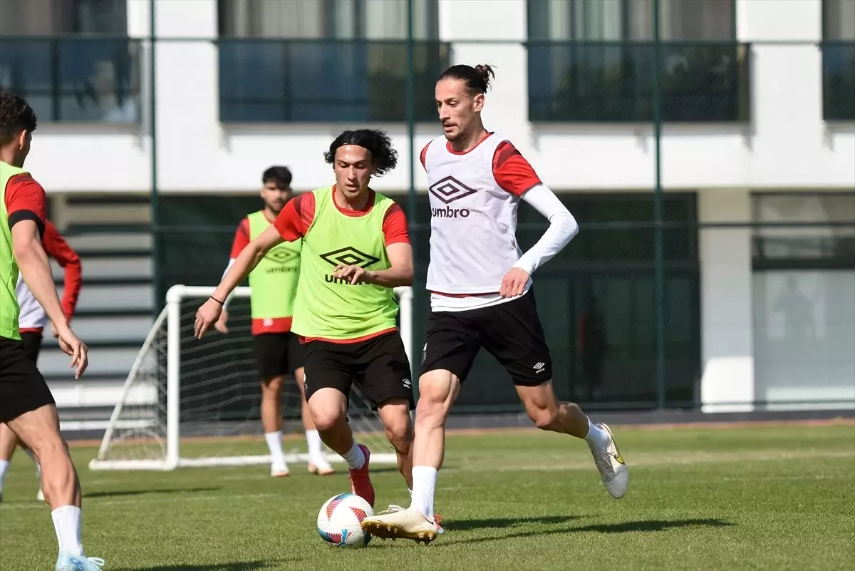 Manisa FK, Teksüt Bandırmaspor Maçına Hazırlanıyor