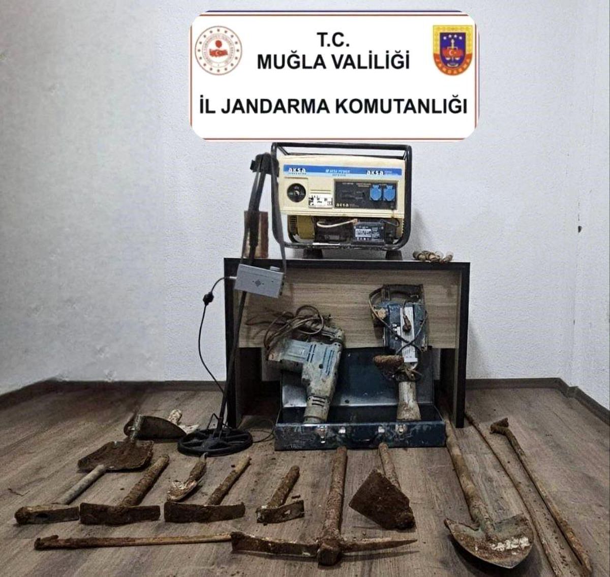 Muğla'da Kaçak Kazı Yapan 6 Kişi Suçüstü Yakalandı
