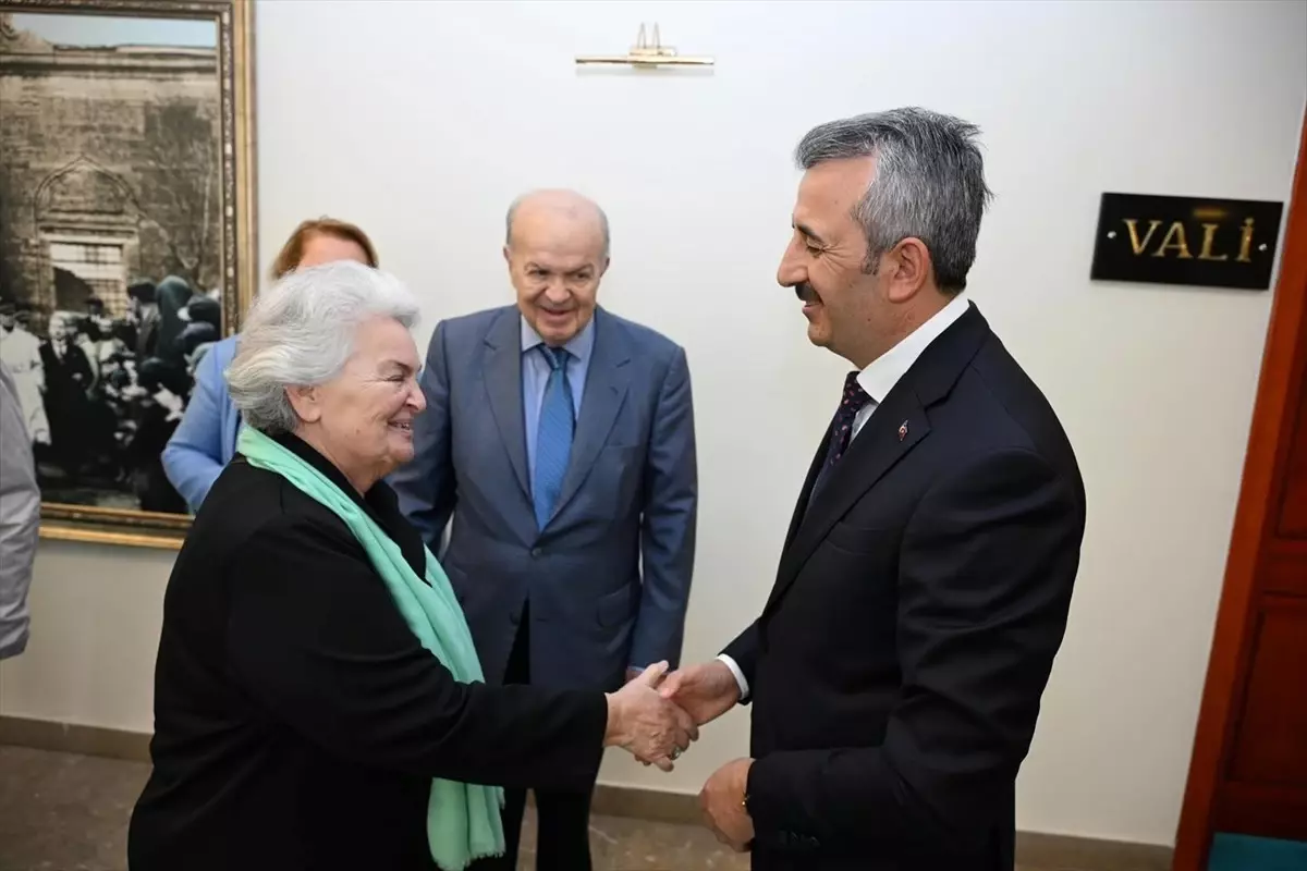 Mevlana'nın 22. Kuşak Torunları Edirne Valisi'ni Ziyaret Etti