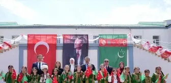 Milli Eğitim Bakanı Tekin, Aşkabat Ortak Türkmen-Türk Okulu'nu Ziyaret Etti