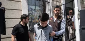Kadıköy'de Bıçaklama Olayında İki Şüpheli Adliyeye Sevk Edildi