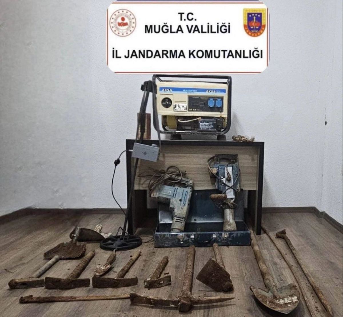 Marmaris'te Kaçak Kazı Yapan 6 Şüpheli Yakalandı