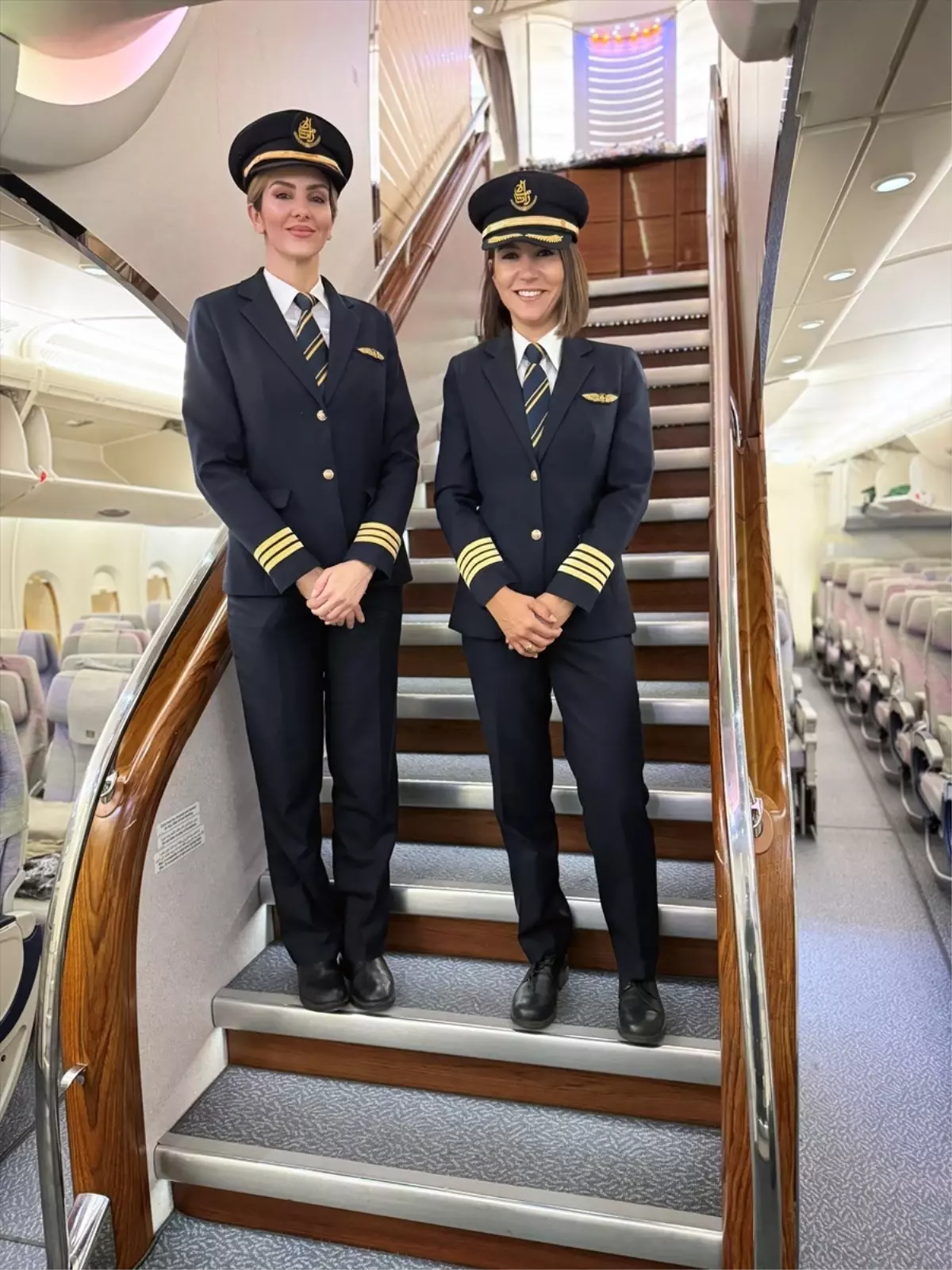 İlk Türk Kadın Kaptan: Gökçe Kübra Turan Yıldırım Airbus A380'i Uçuruyor