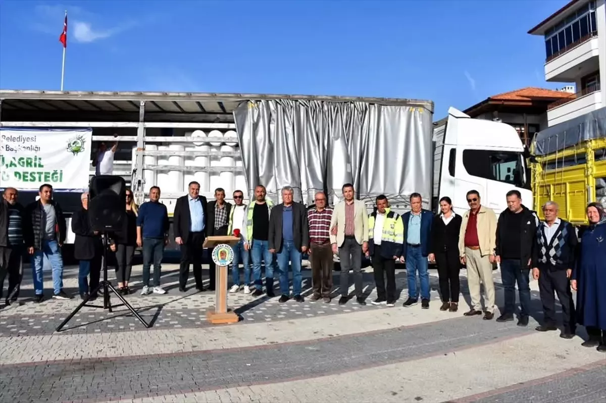 Nallıhan Belediyesi'nden Üreticilere Sera ve Bitki Koruma Örtüsü Desteği