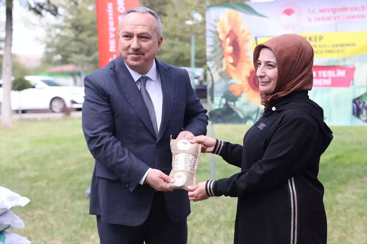 Nevşehir'de Coğrafi İşaretli Derinkuyu Kuru Fasulyesi Tohumu Dağıtımı Yapıldı