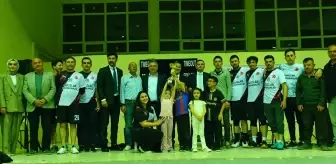 Oğuzlar'da Voleybol Turnuvasında Kaymakamlıkspor Şampiyon Oldu