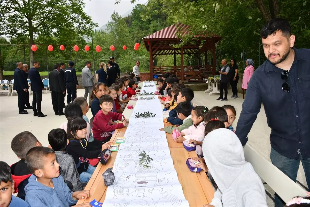 Osmaniye'de Öğrencilerden Gazze'ye Destek Etkinliği