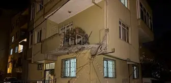 Pendik'te Balkon Çökmesi: Beton Parçaları Sokakta