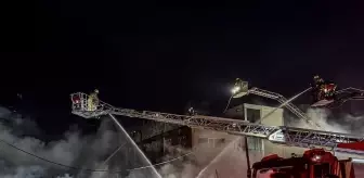 Pendik'teki Palet Fabrikasında Yangın: Etrafta Büyük Hasar