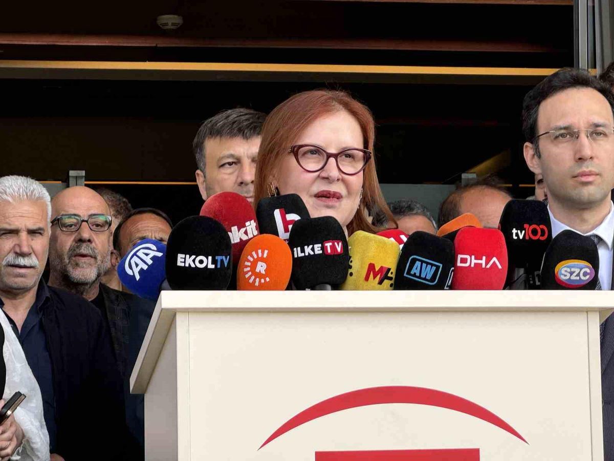 Sırrı Süreyya Önder Ameliyat Sonrası Yoğun Bakımda