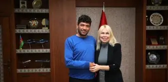 Akdeniz Üniversitesi'nde İlk Çift Kol Nakli Hastası Ziyaret Edildi