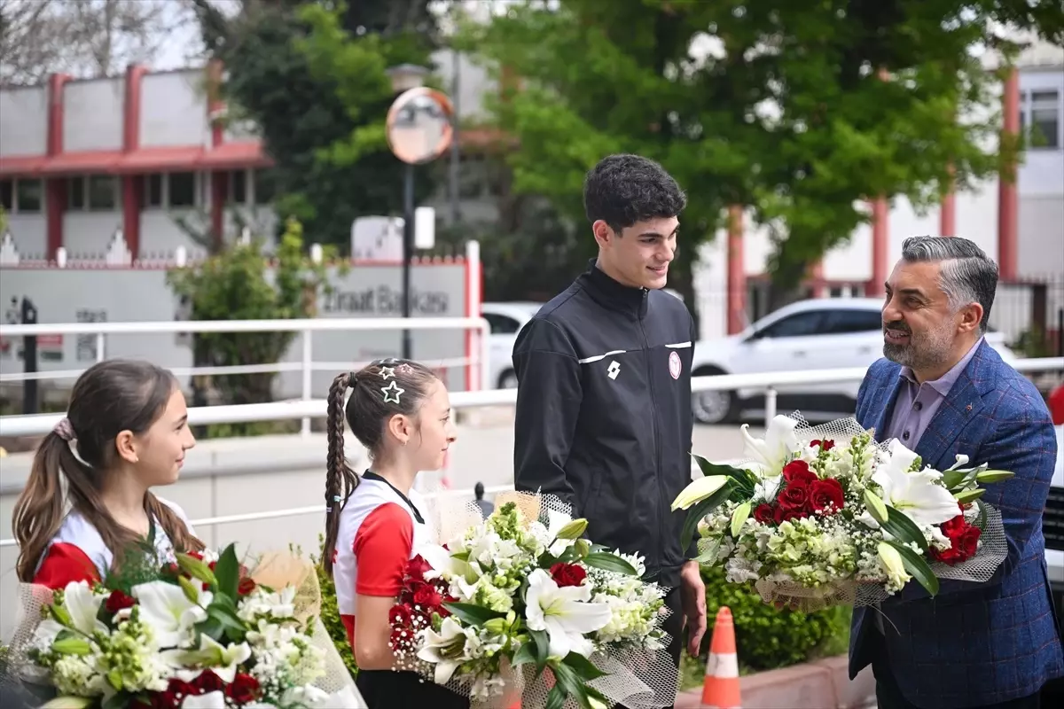 RTÜK Başkanı Ebubekir Şahin, 23 Nisan Bayramı'nı Genç Sporcularla Kutladı