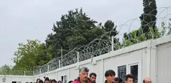 Anadolu Otoyolu'nda 46 Düzensiz Göçmen Yakalandı