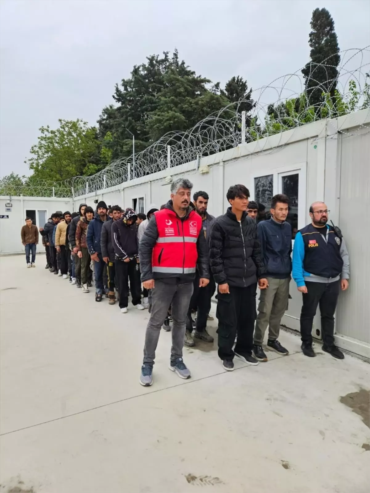 Anadolu Otoyolu'nda 46 Düzensiz Göçmen Yakalandı