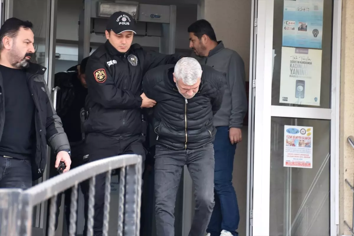 Sakarya'da Silahlı Kavga: 5 Ölü, 3 Şüpheli Tutuklandı