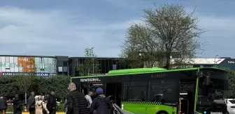 Belediye Otobüsü Şoförü, Rahatsızlanan Yolcuyu Hastaneye Götürdü