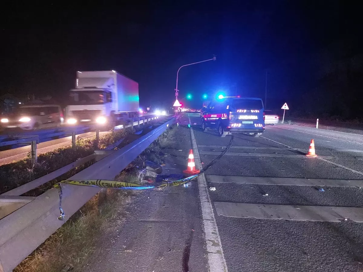 Sakarya'da Elektrikli Bisiklet ve Motosiklet Çarpıştı: 1 Ölü, 1 Yaralı