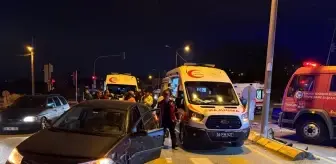 Sakarya'da İki Otomobil Çarpıştı: 1'i Ağır 7 Yaralı