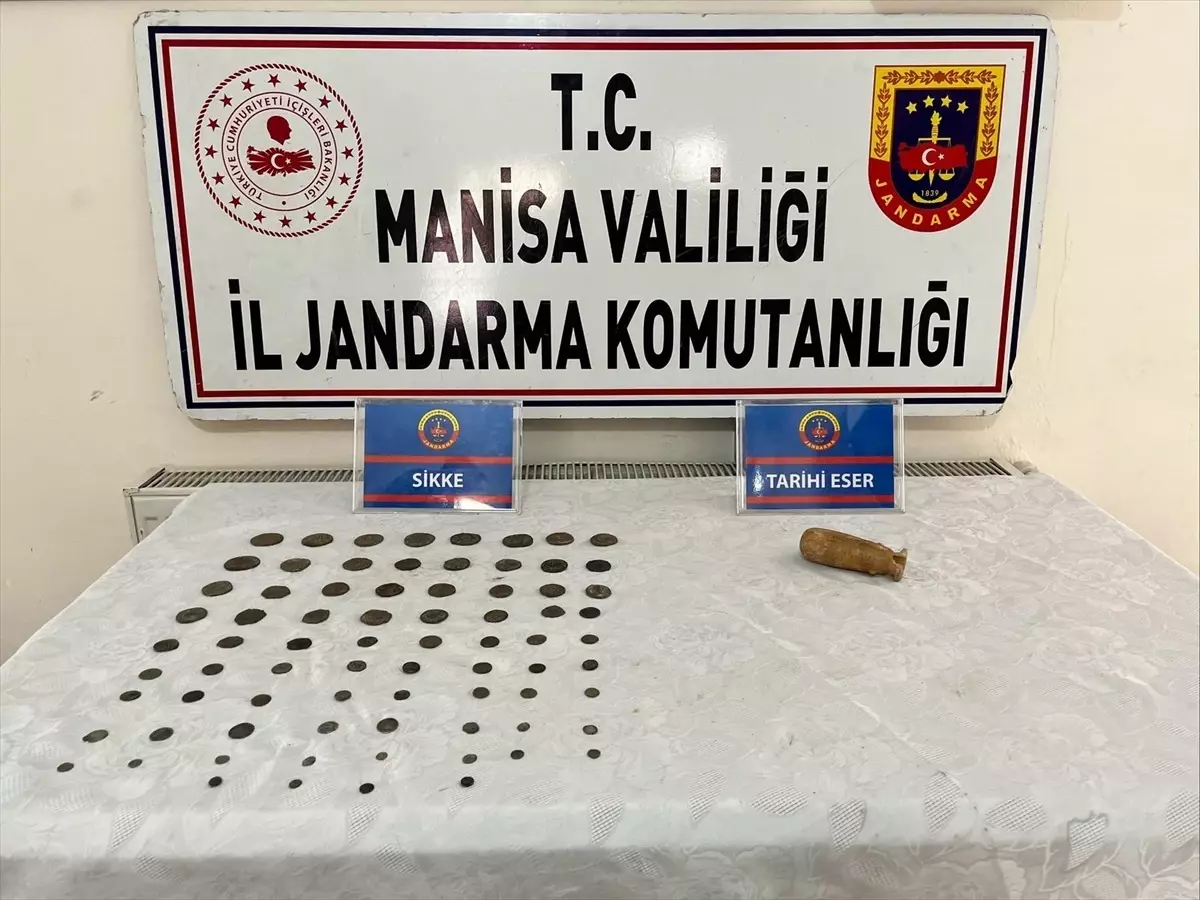 Tarihi Eser Kaçakçılığı: Manisa'da 76 Sikke Ele Geçirildi