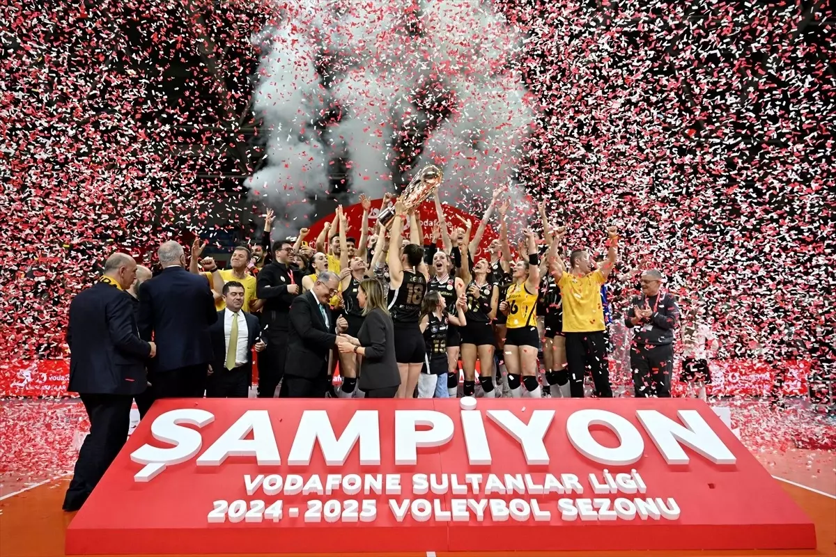 VakıfBank, Vodafone Sultanlar Ligi'nde Şampiyonluğu Gözden Kaçırmadı