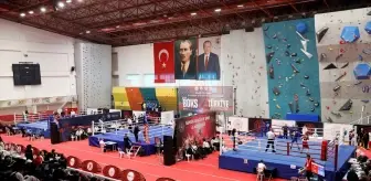 Hamdi Yıldırım 22 Yaş Altı Kadınlar Boks Şampiyonası Devam Ediyor