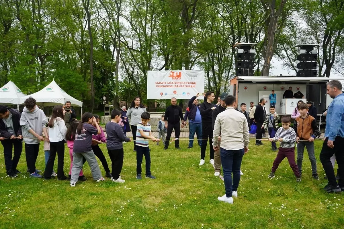 Samsun'da 3 Mayıs Türkçülük Günü Bahar Şöleniyle Kutlandı