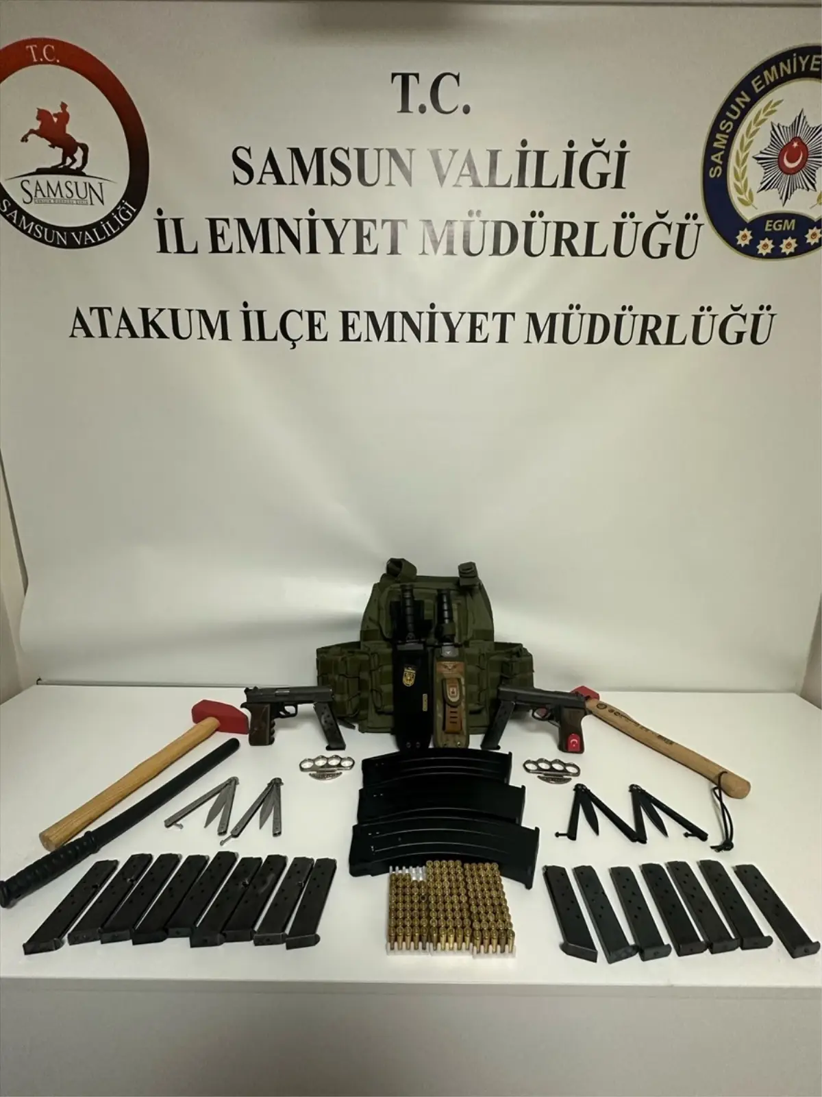 Samsun'da Çelik Yelek ve Silahlarla Dolu İkamete Operasyon