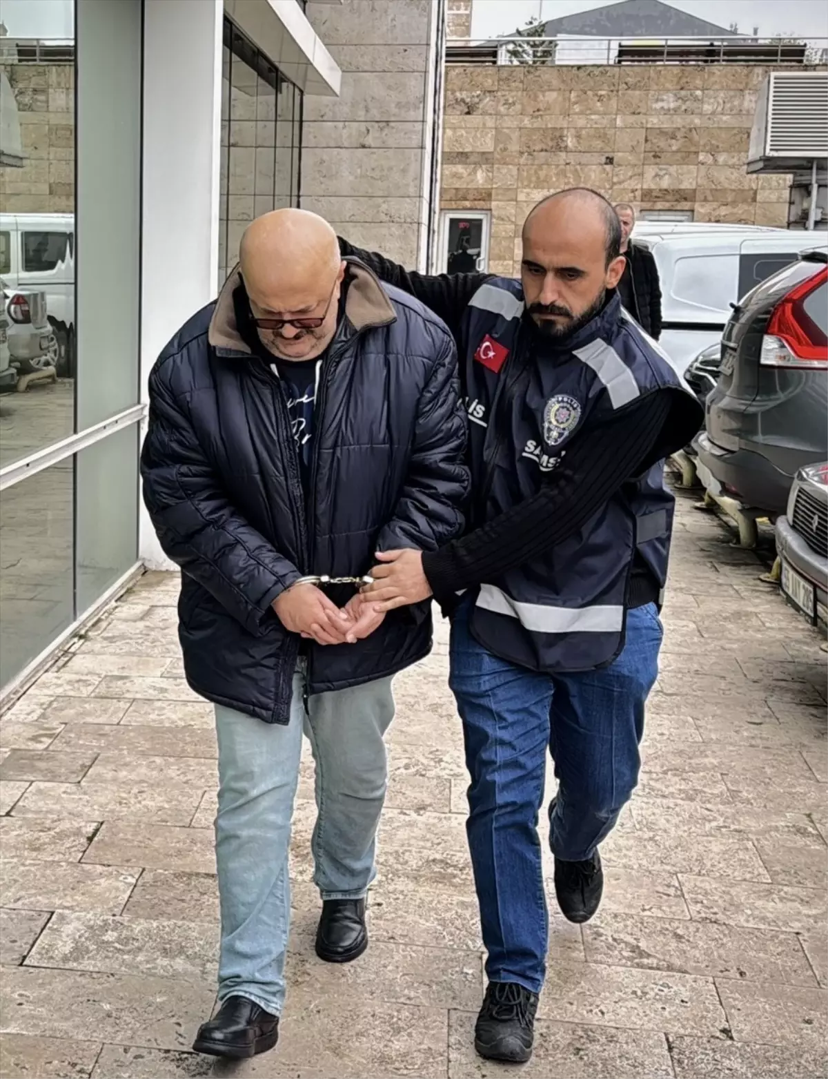 Samsun'da İkametgah Baskınında Silah ve Mühimmat Ele Geçirildi