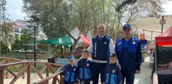 Vezirköprü'de 23 Nisan Etkinliklerinde Çocuklar Zabıta Oldu