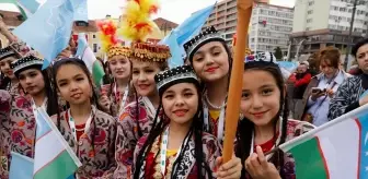 Türk Dünyası Çocuk Festivali Samsun'da Renkli Görüntülere Sahne Oldu