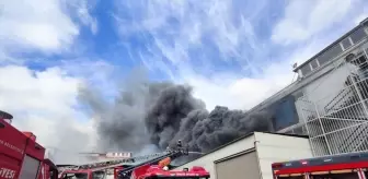 Sancaktepe'de İş Yerinde Yangın Çıktı