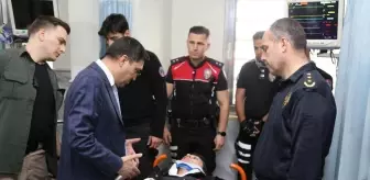 Şanlıurfa'da Motosikletli Yunus Timleri ile Otomobil Çarpıştı: 4 Polis Yaralı