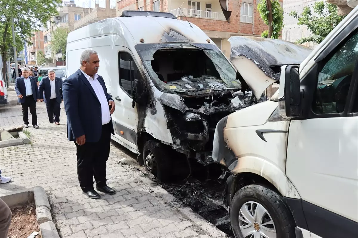 Şanlıurfa'da 9 Araç Kundaklandı, Bir Şüpheli Gözaltında