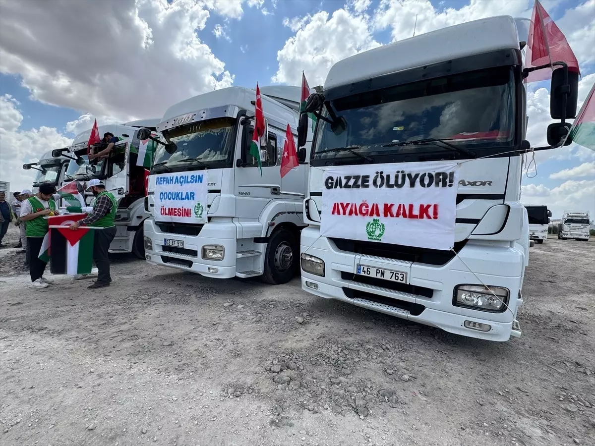 İHH'dan Gazze İçin Tır Konvoyu Etkinliği Düzenlendi