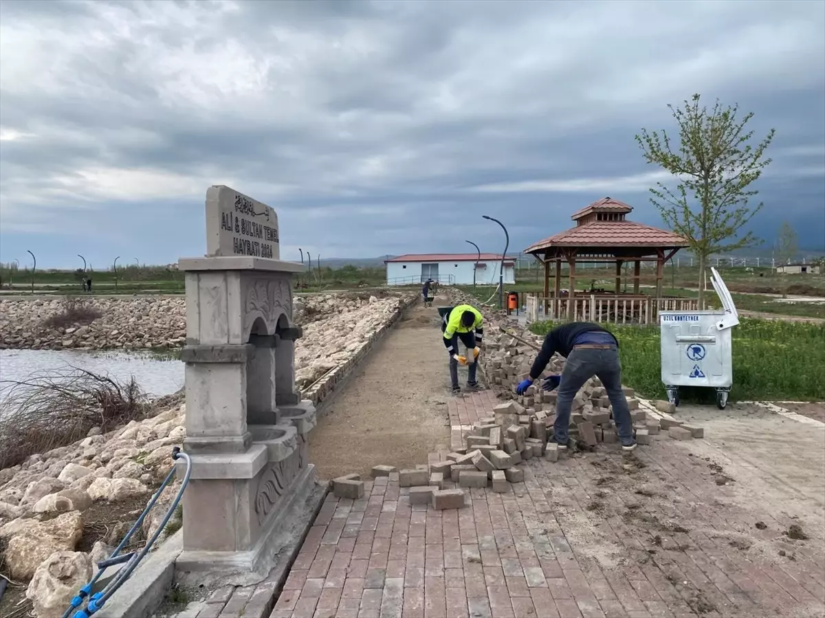 Şarkışla'da Millet Bahçesi Yenileniyor