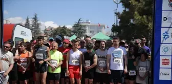Şehit Ömer Halisdemir anısına düzenlenen yarı maraton koşuldu