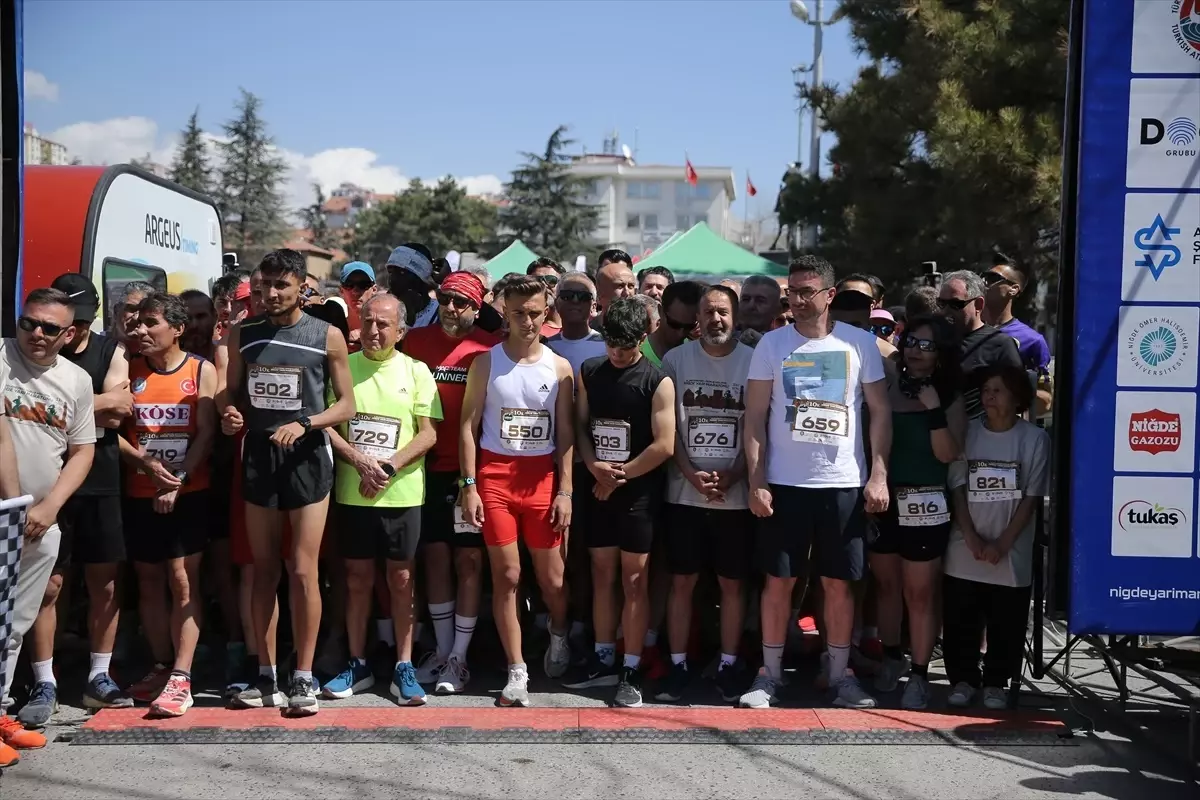 Şehit Ömer Halisdemir anısına düzenlenen yarı maraton koşuldu