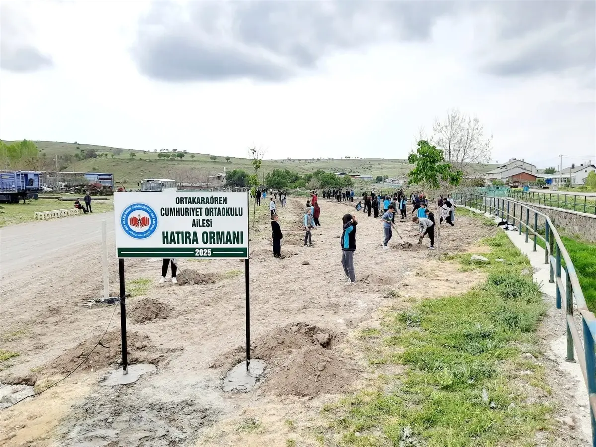 Seydişehir'de Öğrenciler Fidan Dikim Etkinliği Düzenledi