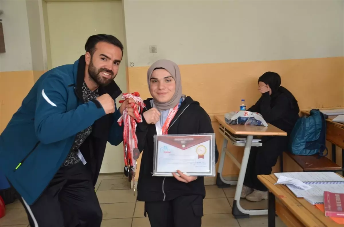 Zeliha Güven, Türkiye Bilek Güreşi Şampiyonu Oldu