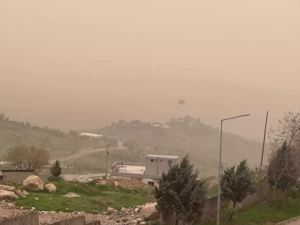 Şırnak'ta Toz Taşınımı Hayatı Olumsuz Etkiledi