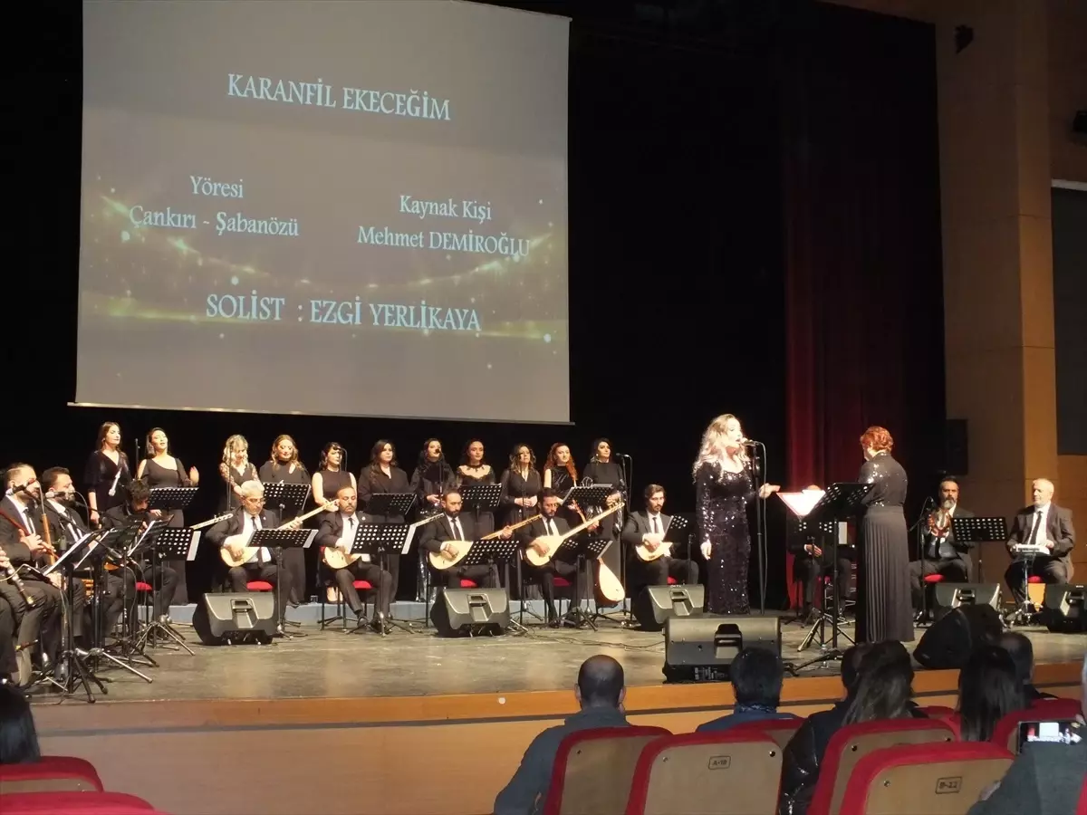 Sivas'ta 'Kadının Türküsü' Konseri Büyüledi