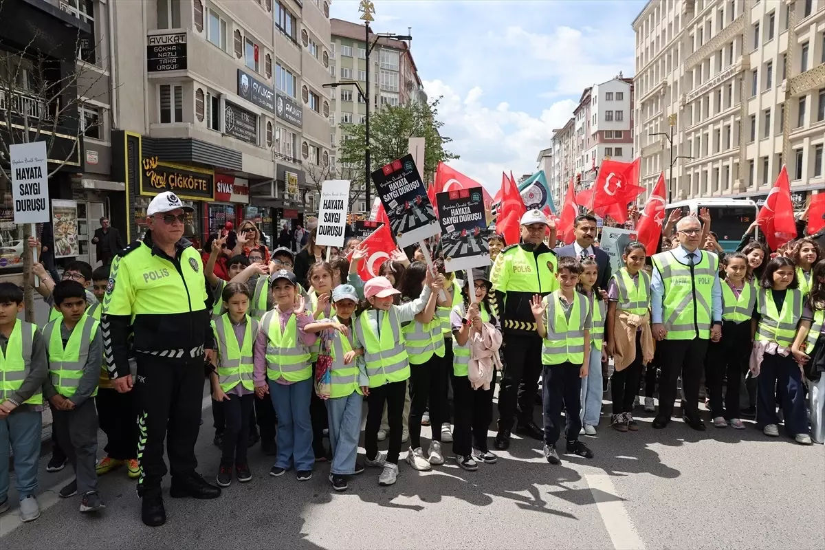 Sivas'ta Karayolu Trafik Güvenliği Haftası Etkinlikleri Düzenlendi