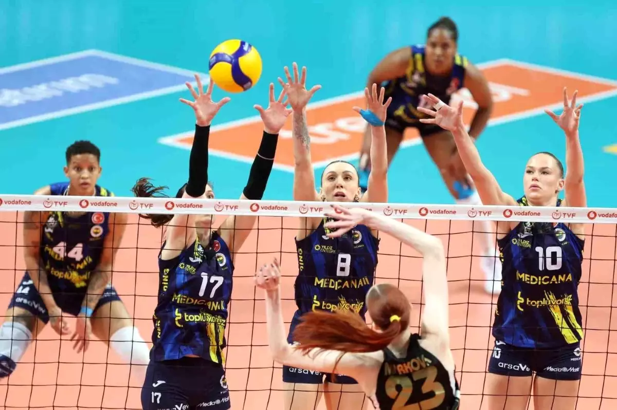 Vodafone Sultanlar Ligi'nde V. Bank, Fenerbahçe'yi 3-1 ile Geçti