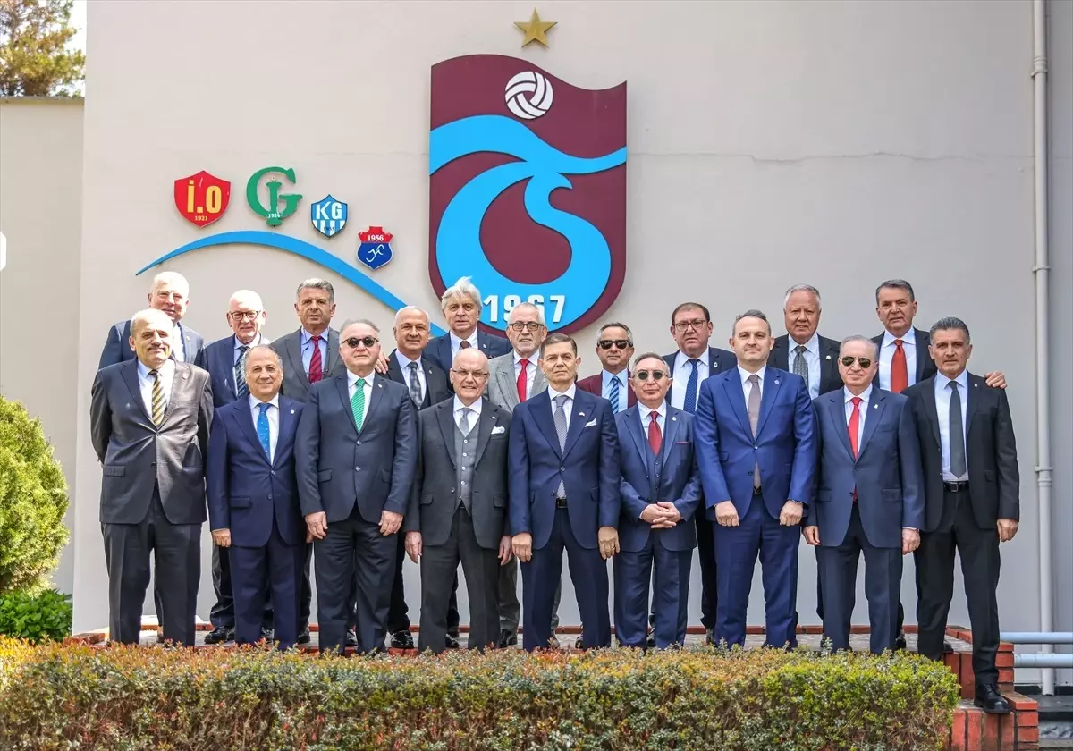 Süper Lig Şampiyon Kulüplerinin Divan Temsilcileri Trabzonspor'da Buluştu