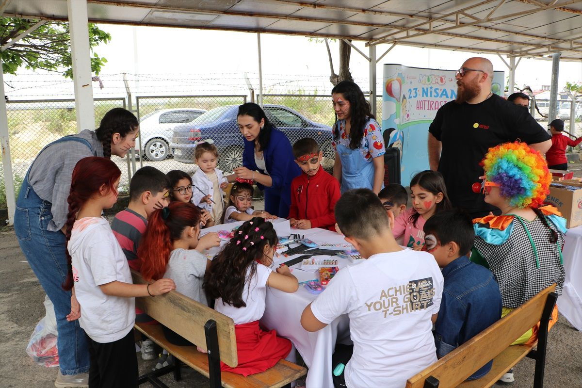 Suriyeli Çocuklar, Kilis'te 23 Nisan Bayramı'nda Eğlendi