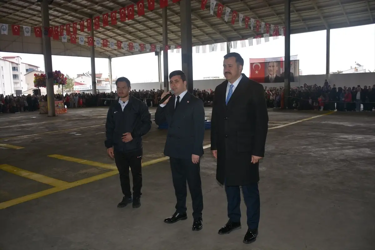Suşehri'nde 23 Nisan Coşkusu