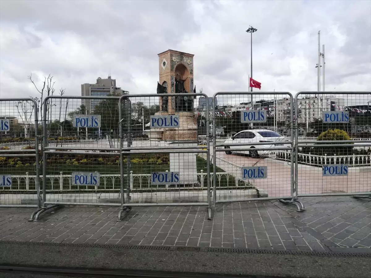 Taksim'de 1 Mayıs İçin Güvenlik Önlemleri Alındı