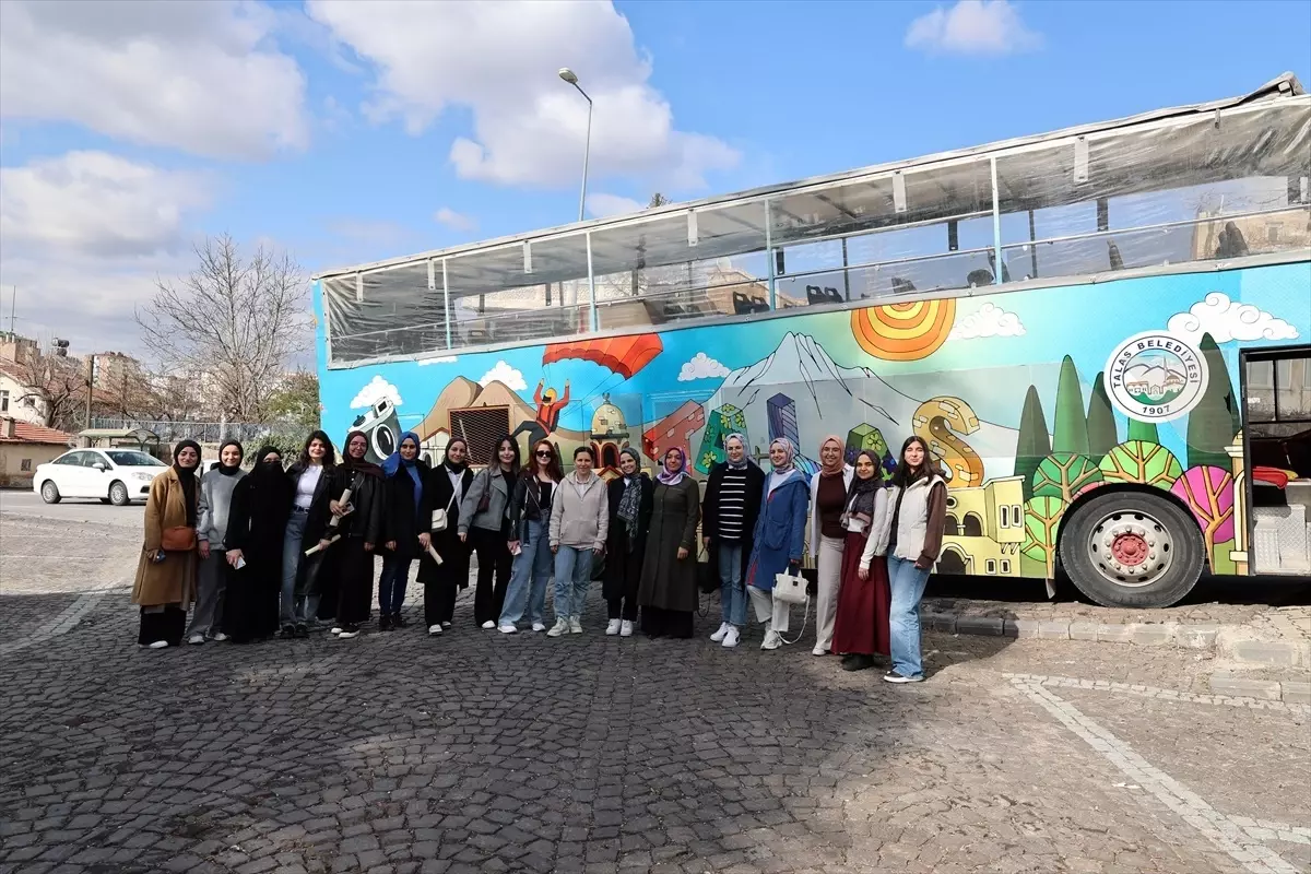 Talas Belediyesi'nden Üniversite Öğrencilerine Özel Gezi Programı