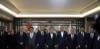 Tarım ve Orman Bakanı Yumaklı, Niğde'de ziyaretlerde bulundu