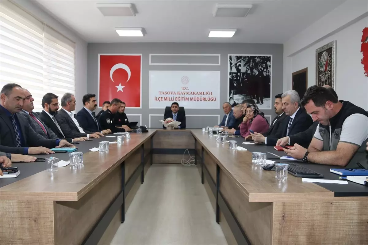 Taşova'da Afet Yönetimi Toplantısı Düzenlendi